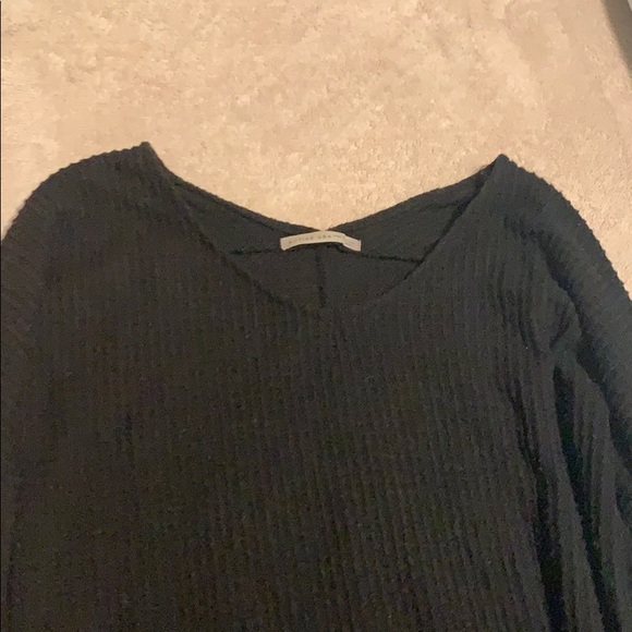 Scoop neck black long sleeve thin sweater - Picture 2 of 2